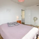 3 Bedroom Awesome In דירה *