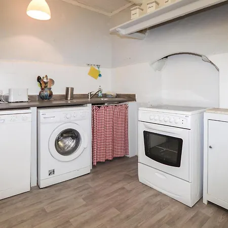 3 Bedroom Gorgeous Apartment In Olmeto Appartamento
