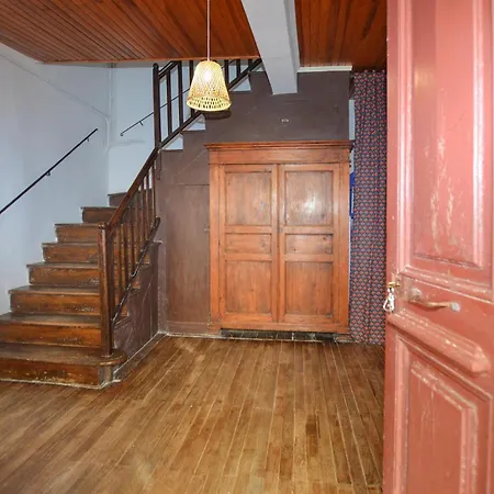 Apartamento 3 Bedroom Awesome In *