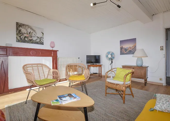 דירה 3 Bedroom Awesome In אולמטו