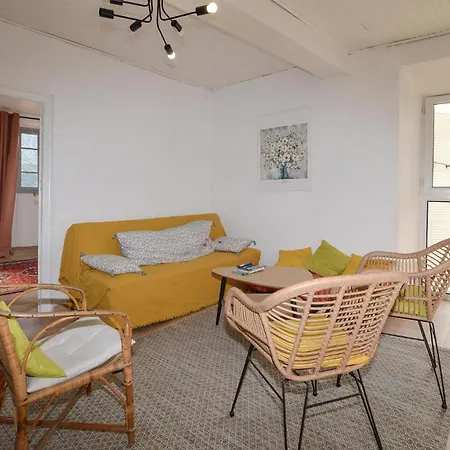 Apartamento 3 Bedroom Awesome In