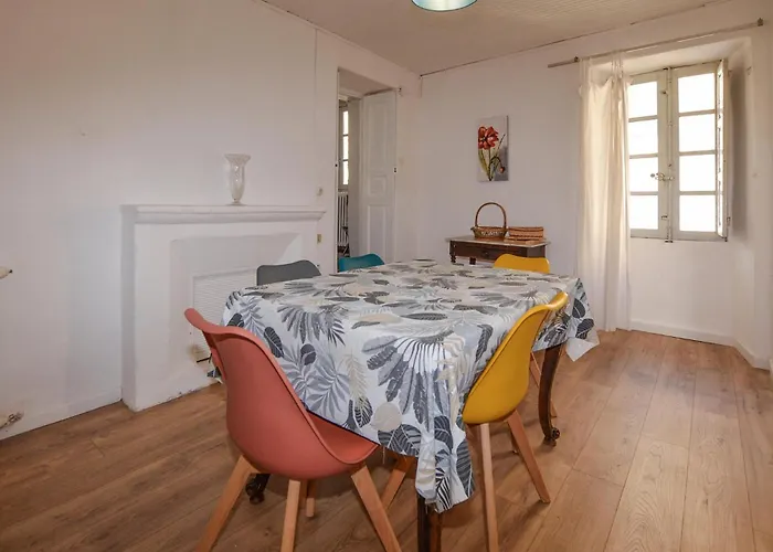 Lejlighed 3 Bedroom Awesome In *