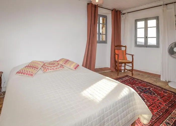 3 Bedroom Awesome In Lejlighed Olmeto (Corsica)
