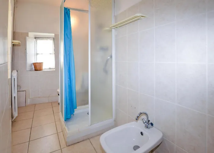3 Bedroom Awesome In Apartmán *